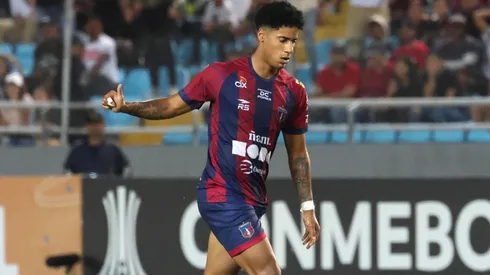 Monagas visita a Colo Colo por Copa Libertadores.