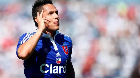 Cristián Olguín se alineó con Gustavo Canales y barrió contra Esteban Paredes. Le respondió duramente al ídolo de Colo Colo.