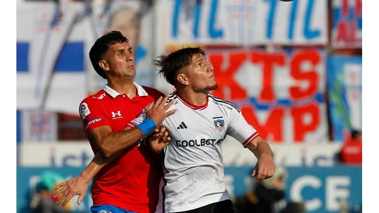 Gil vio la roja por codazo a Saavedra en el clásico.
