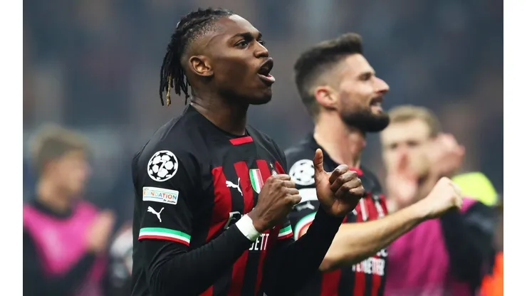 Leao fue clave en el gol de Giroud ante Napoli.