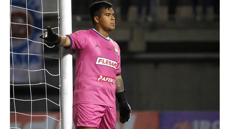 Julio Bórquez es el arquero de Deportes Colina