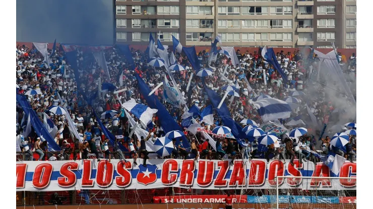 Hinchas cruzados empiezan a perder la paciencia por Ariel Holan.
