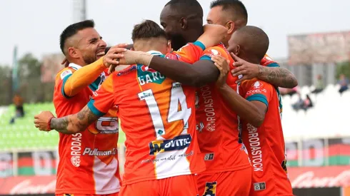 Cobresal goleó a Palestino en La Cisterna