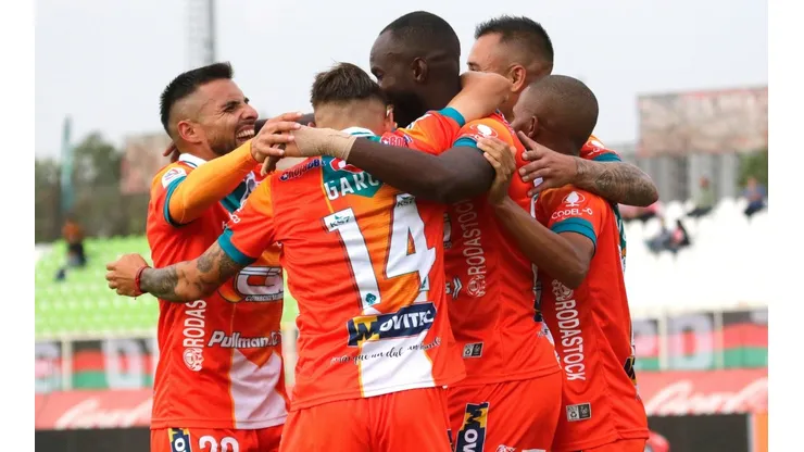 Cobresal goleó a Palestino en La Cisterna