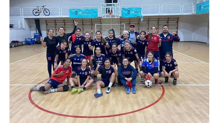Las jugadoras recibieron el mensaje motivacional de Isabel Berrios.