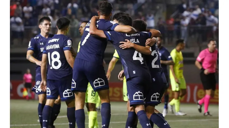 La UC jugaría con un 3-4-3 ante Colo-Colo.