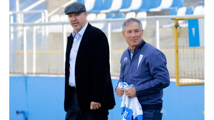 Juan Tagle salió con todo a respaldar a Ariel Holan