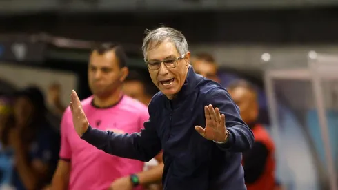 El histórico jugador afirma que Holan debe seguir al mando si pierde ante los albos