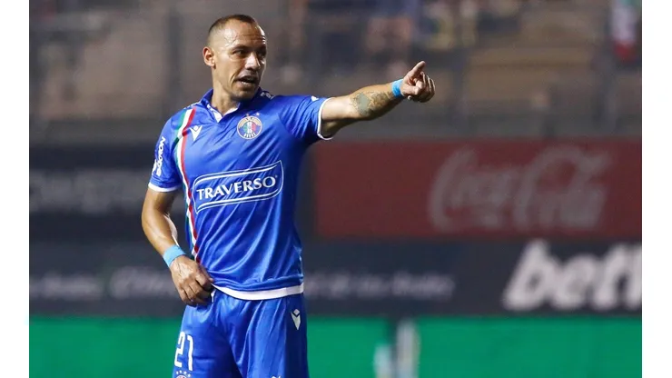 Marcelo Díaz es titular en Audax Italiano, por lo que podría estar ante la U.