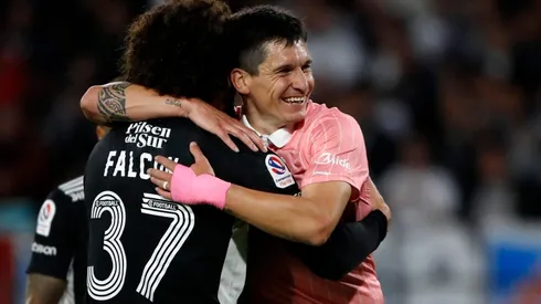 Universidad Católica recibe a Colo Colo en el estadio Santa Laura.