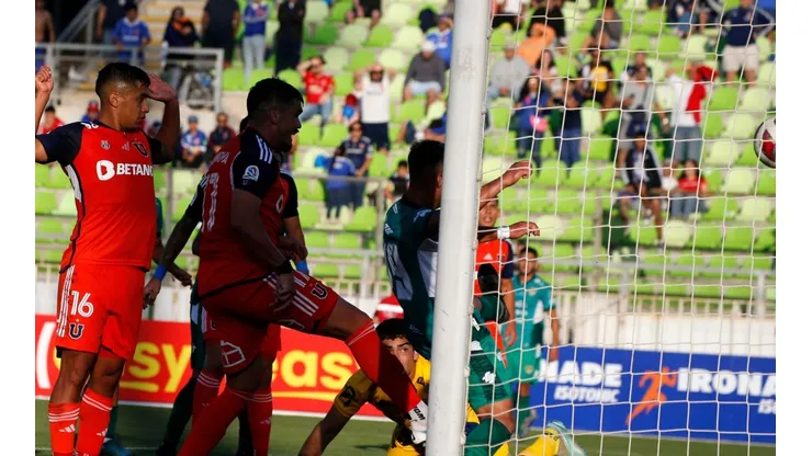 Universidad de Chile debe batallar con Audax y con la cancha sintética.