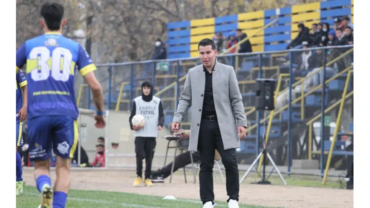 Matías Garrido es el DT más joven del fútbol profesional chileno.