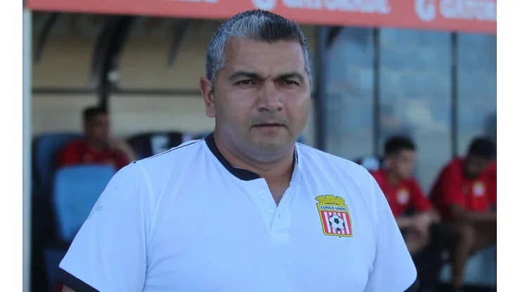 Damián Muñoz es el principal blanco de críticas en Curicó Unido.