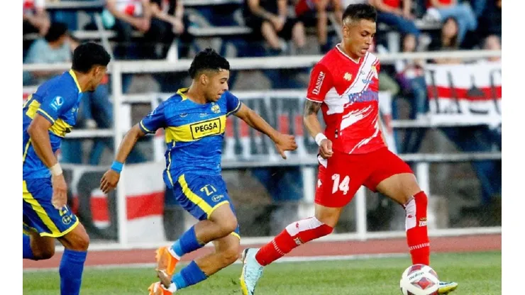 Deportes Rengo logró dar el primer batacazo de la Copa Chile.