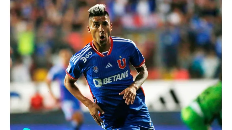 Fernández llegó a Valparaíso para alentar a la U.