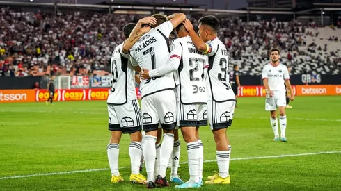 Colo Colo superó a Santiago City en el estadio Monumental.
