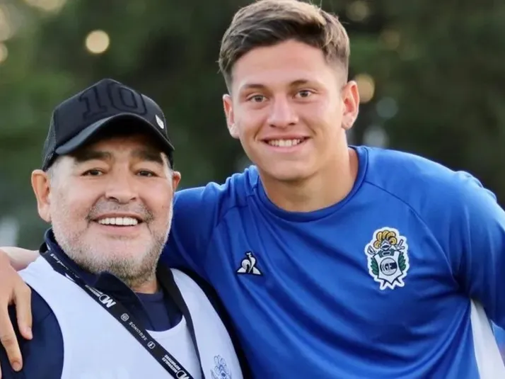 Crack dirigido por Maradona quiere ganar a la UC junto a Colina por la Copa Chile