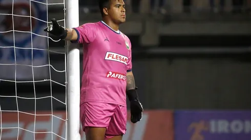 Junior Bórquez era uno de los arqueros de mayor futuro en Chile y ahora batalla en Colina.