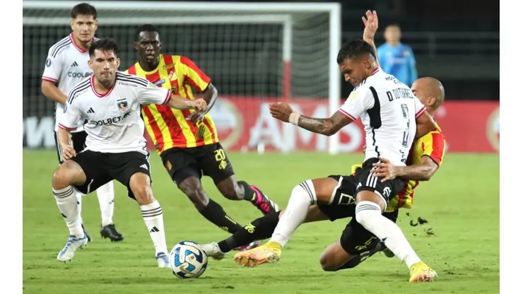 Colo Colo se trajó a Chile un punto desde Colombia tras empatar con Deportivo Pereira.