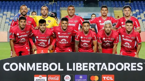 Pablo Carrozza se burla de Ñublense en su debut copero
