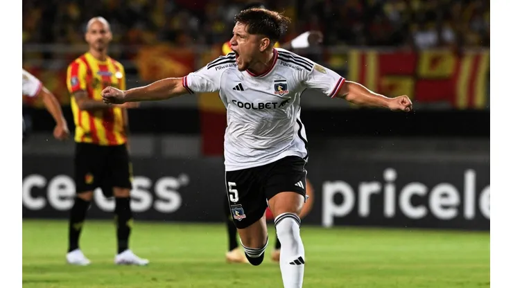 Leonardo Gil aprecia el punto que Colo Colo consiguió en Colombia