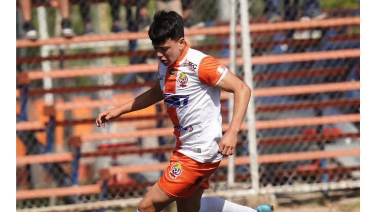 Ignacio Vásquez destaca en las juveniles de Cobresal con 16 años.