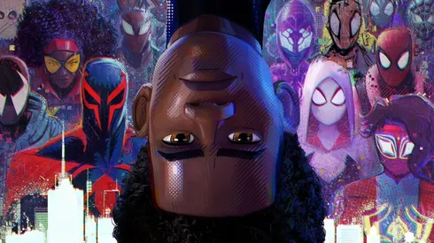 Miles Morales no está sólo en esta oportunidad, para Spider-Man A Través Del Spider-Verso.