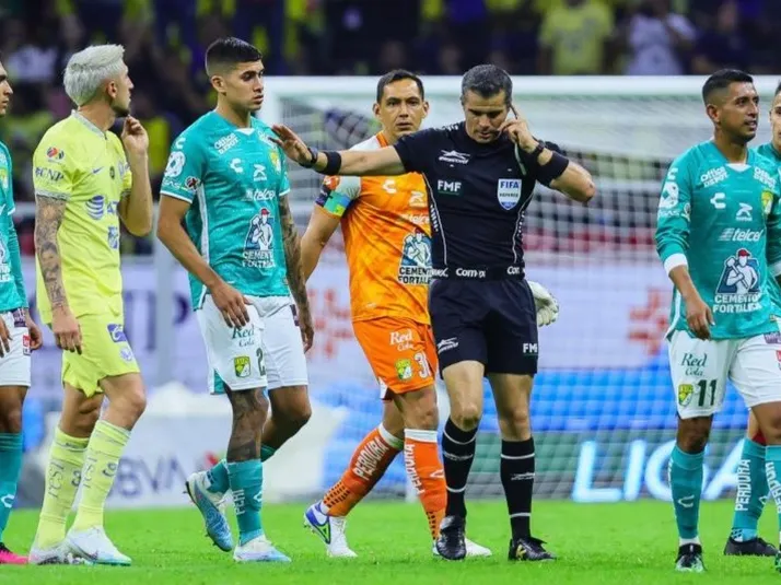 Duelo de chilenos en México termina en empate