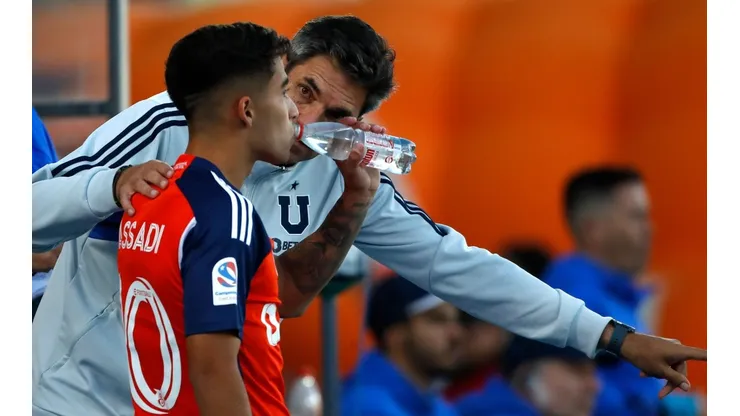 Los hinchas azules se toman el agua más tranquilos por Assadi.
