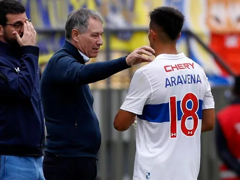 Holan saca pecho por el gran debut de Aravena en La Roja