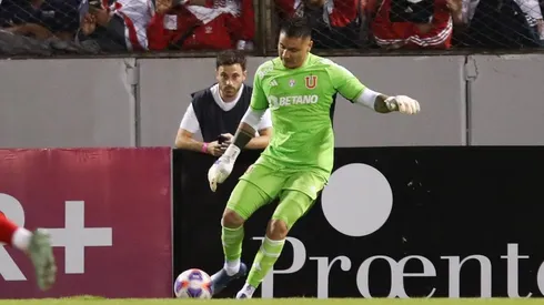 El portero de Universidad de Chile agradeció el gesto de su colegio.