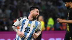 Messi celebra llegar a los 102 goles con Argentina