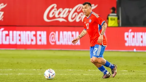 Medel se fue con todo en contra del estado de la cancha del Monumental.