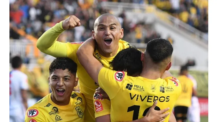 ¿Anotó Humberto Suazo? San Luis levanta justo para dar vuelta el marcador a Deportes Antofagasta y llegar a la cima del Campeonato de Ascenso