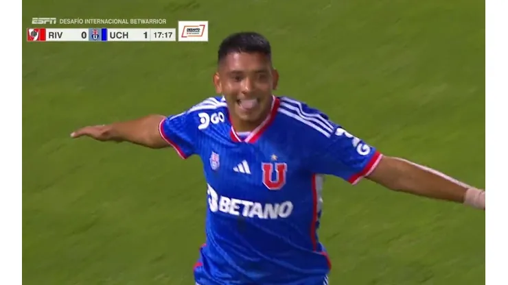 U de Chile sorprende a River Plate y le marca dos goles en 18 minutos