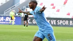 Junior Fernandes anotó un golazo en Turquía