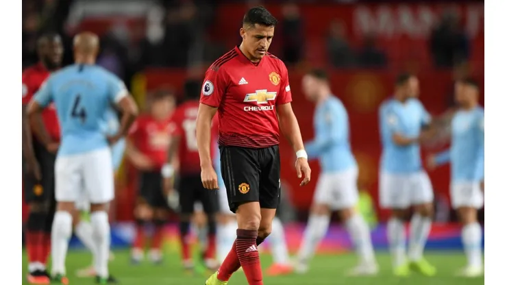 Alexis llegó al Manchester United después de no haber podido jugar en el Manchester City
