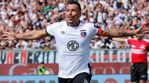 Esteban Paredes llamó a resolver el conflicto que divide a Colo Colo.