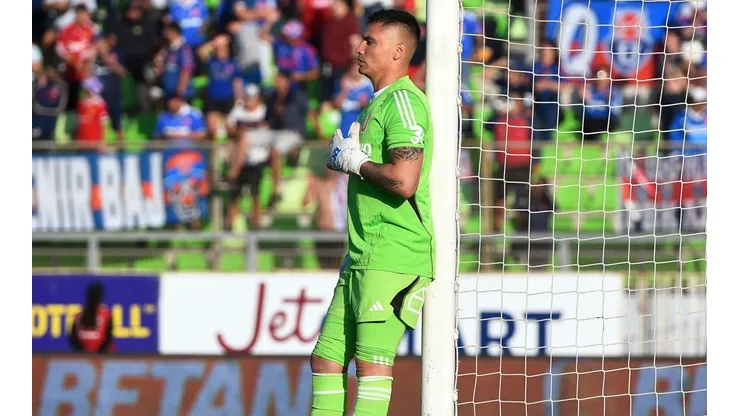 Cristóbal Campos salió lesionado en el último duelo de Universidad de Chile.