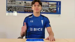 El joven jugador firmó su contrato profesional con la UC