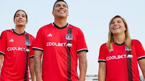 Este miércoles se presentó la nueva camiseta visitante de Colo Colo.