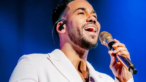 Romeo Santos cantó, bailó, gozó y flirteó con el público en el primero de sus 9 conciertos en Chile.