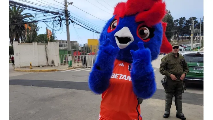 Árbitro del duelo entre la Universidad de Chile y Deportes Copiapó denuncia a los azules por el ingreso de un corpóreo sin autorización