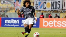 Histórico de Colo Colo cree que ni siquiera Maxi Falcón puede sacar del letargo a la zaga alba.