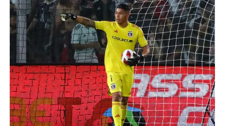 Brayan Cortés felicita a Leandro Requena