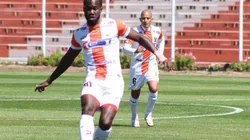 Cecilio Waterman aumentó el marcador para Cobresal ante Colo Colo.