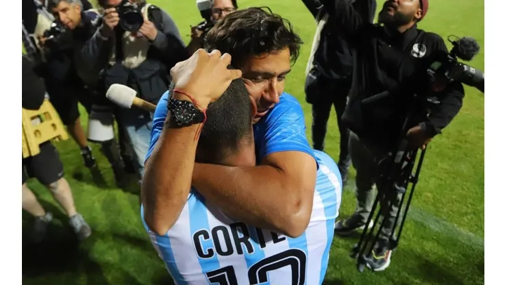 El aún jugador de 39 años valoró lo que ha podido aprender de su actual técnico y amigo en Magallanes