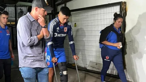 José Castro salió con muletas del estadio Monumental.
