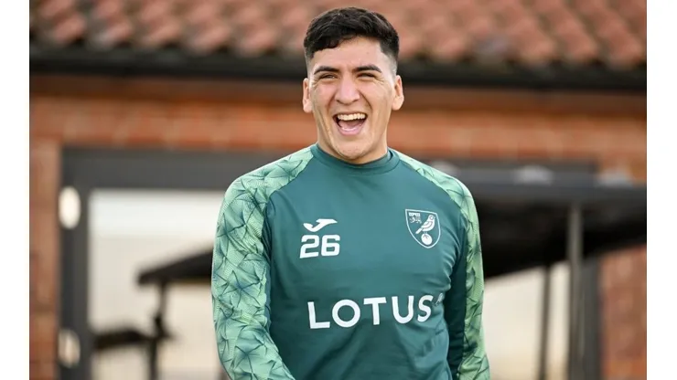 Marcelino Núñez recibió un galardón por parte de la Championship.