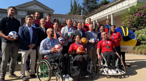 Se presentaron los balones oficiales de Santiago 2023